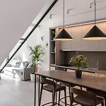 ヴィラ Jnv Luxury - Urban Oasis By Etouri