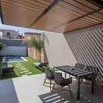 Jnv Luxury - Urban Oasis By Etouri Villa